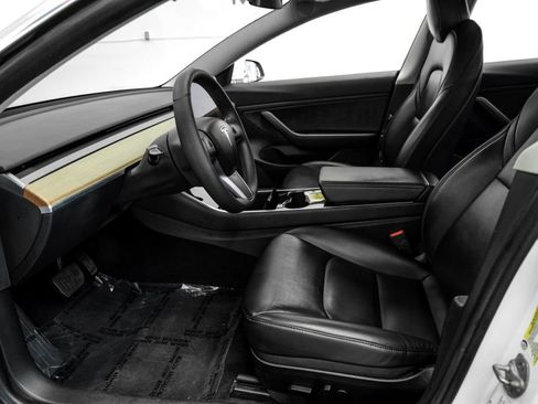 Used 2019 Tesla Model 3 Long Range RWD image 4