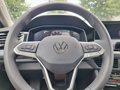 New 2026 Volkswagen Jetta SE FWD image 13