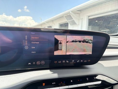 New 2026 Buick Enclave Avenir w/ Super Cruise Package FWD image 24