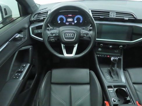 Used 2022 Audi Q3 2.0T Premium Plus w/ Premium Plus Package image 10