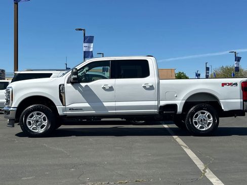 New 2026 Ford F250 XLT w/ XLT Premium Package AWD/4WD image 5