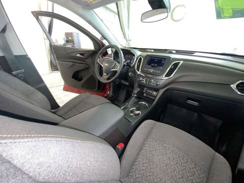 Used 2024 Chevrolet Equinox LT w/ LPO, Floor Liner Package FWD image 11