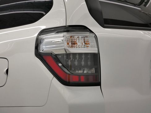 Used 2020 Toyota 4Runner SR5 Premium image 52