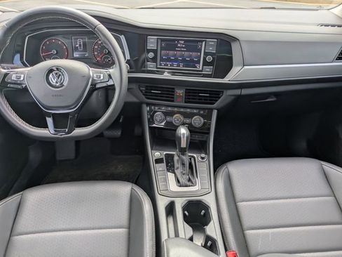 Used 2021 Volkswagen Jetta SE image 10