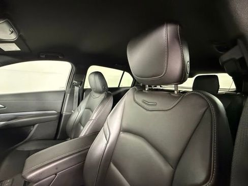 Certified 2025 Cadillac XT4 Premium Luxury image 7