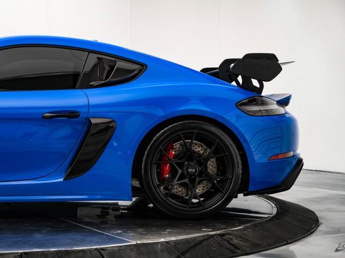 Used 2024 Porsche 718 Cayman GT4 RS RWD image 8