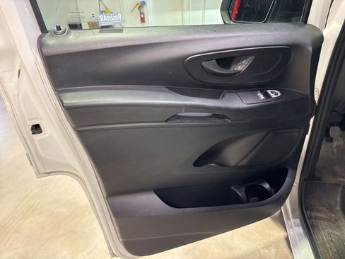 Used 2019 Mercedes-Benz Metris image 27