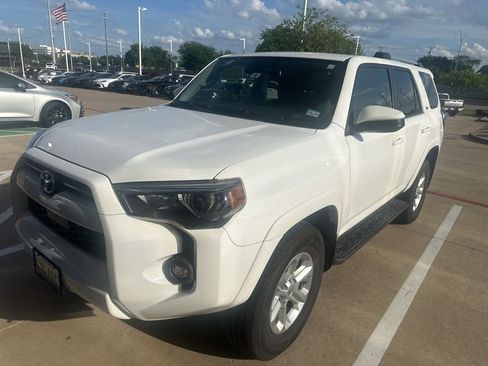 Used 2021 Toyota 4Runner SR5 image 1
