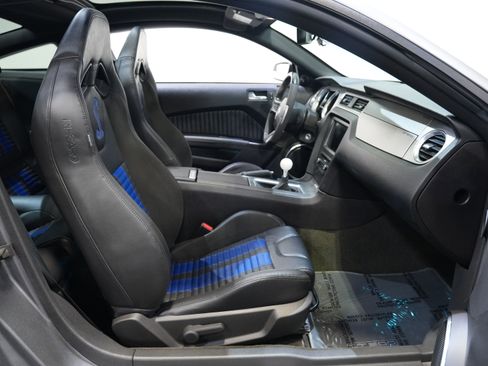 Used 2014 Ford Mustang Shelby GT500 w/ Equipment Group 821A image 29