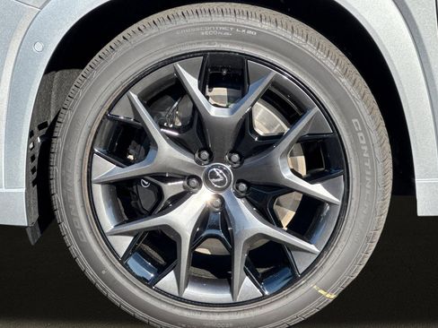 New 2025 Lexus TX 500h AWD image 11