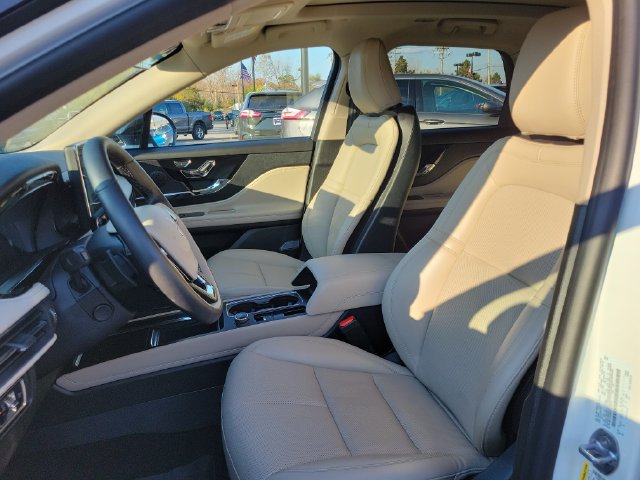 Used 2025 Lincoln Corsair AWD w/ Equipment Group 101A image 9