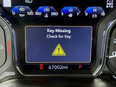 Used 2021 GMC Yukon Denali w/ Denali Premium Package AWD/4WD image 16