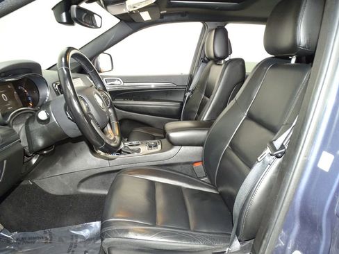 Used 2021 Jeep Grand Cherokee Limited image 13