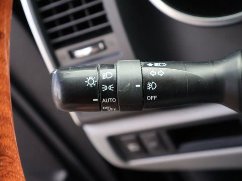 Used 2019 Toyota Sequoia Platinum AWD/4WD image 34