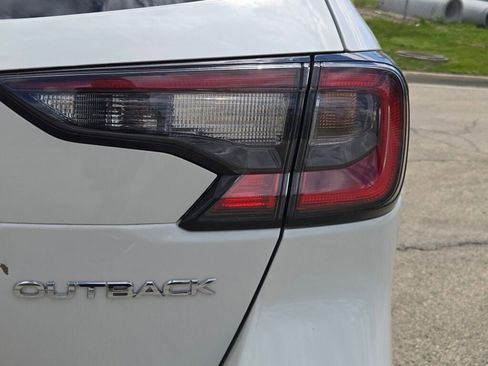 Used 2021 Subaru Outback Limited AWD/4WD image 12
