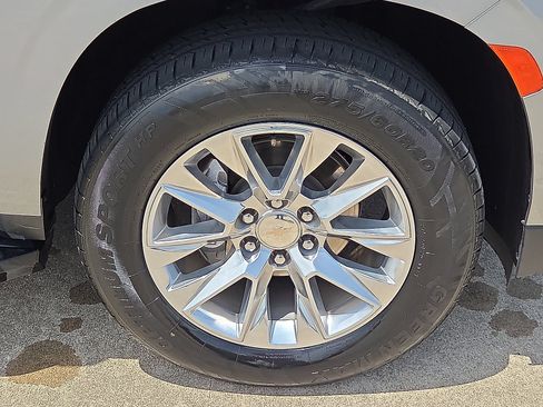 Used 2024 Chevrolet Tahoe Premier RWD image 7