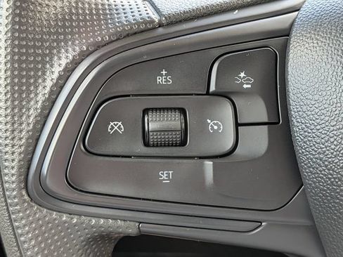 Used 2025 Buick Envista Preferred FWD image 23