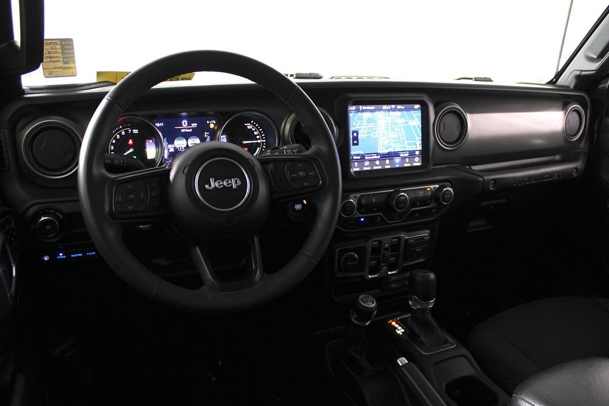 Used 2023 Jeep Wrangler Unlimited w/ Cold Weather Group AWD/4WD image 11