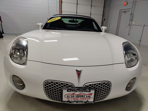 Used 2007 Pontiac Solstice Convertible w/ Premium Package image 3