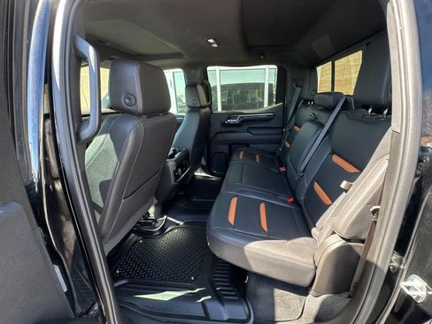 Used 2023 GMC Sierra 1500 AT4 w/ AT4 Premium Package AWD/4WD image 26