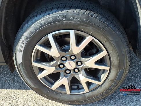 Used 2023 GMC Acadia SLE image 11