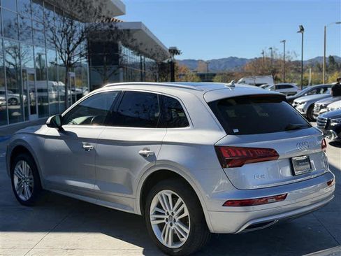 Used 2018 Audi Q5 Prestige w/ Prestige Package image 3