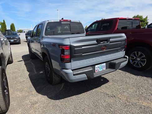 Used 2026 Nissan Frontier PRO-4X AWD/4WD image 3