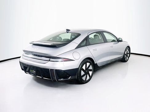 Used 2024 Hyundai Ioniq 6 SE RWD image 9