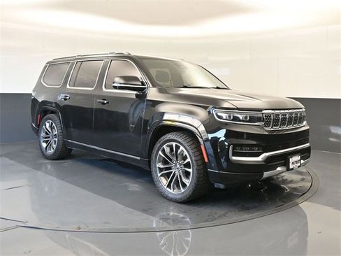 Used 2022 Jeep Grand Wagoneer Series III image 2