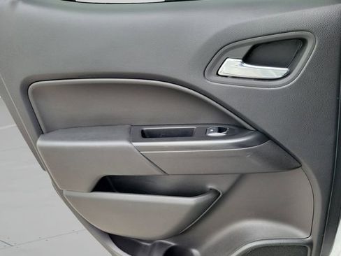 Used 2022 Chevrolet Colorado LT w/ Redline Special Edition image 12