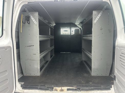 Used 2009 Ford E-250 and Econoline 250 E 250 3dr Cargo Van image 15
