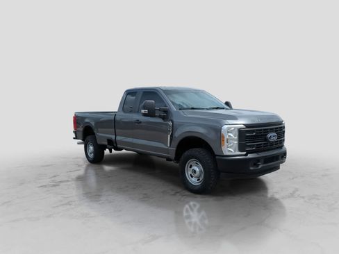 Used 2025 Ford F350 XL w/ XL Off-Road Package AWD/4WD image 2