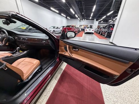 Used 2010 BMW 328i Convertible RWD image 28