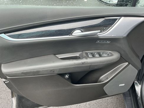 Used 2024 Cadillac XT5 Premium Luxury AWD/4WD image 13