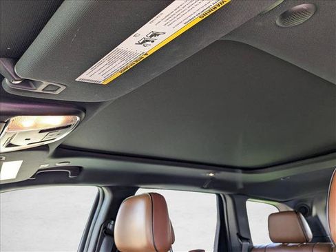 Used 2020 Jeep Grand Cherokee Overland image 11