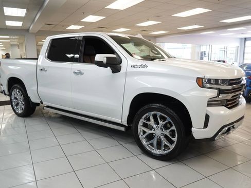 Used 2022 Chevrolet Silverado 1500 High Country image 14