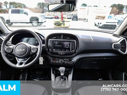Used 2025 Kia Soul LX w/ LX Technology Package image 30