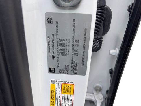 Used 2025 GMC Yukon Denali image 93