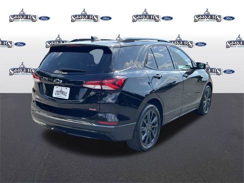Used 2022 Chevrolet Equinox RS w/ RS Leather Package image 5