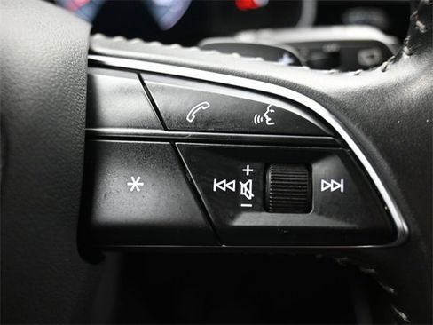 Used 2019 Audi Q8 Premium w/ Convenience Package image 28