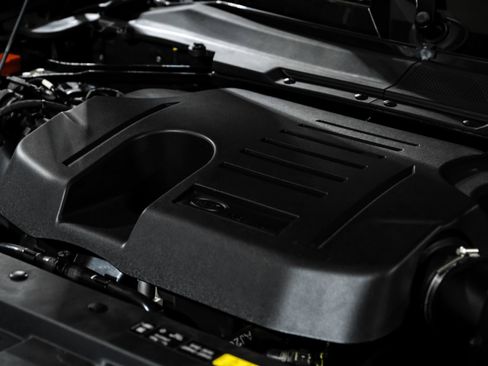 Used 2023 Land Rover Defender 110 SE image 54