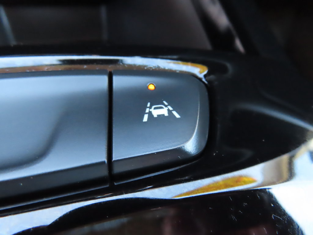 Used 2025 Chevrolet Trax ACTIV w/ Driver Confidence Package FWD image 10