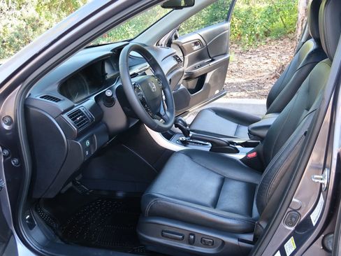 Used 2015 Honda Accord EX-L image 11