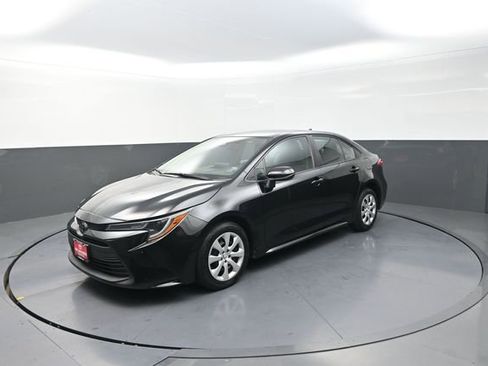 Used 2024 Toyota Corolla LE FWD image 40