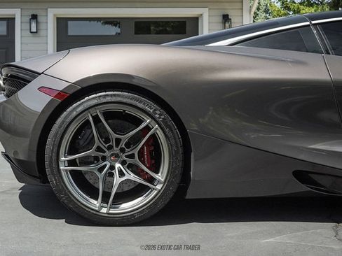 Used 2018 McLaren 720S Luxury RWD image 10