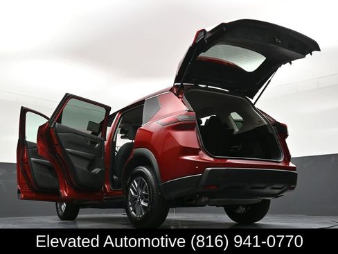 Used 2025 Nissan Rogue S AWD/4WD image 36