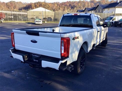 Used 2023 Ford F250 XLT image 11