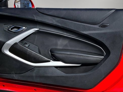 Used 2020 Chevrolet Camaro LT image 26