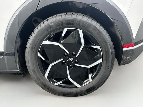 Used 2024 Hyundai Ioniq 5 SE RWD image 11
