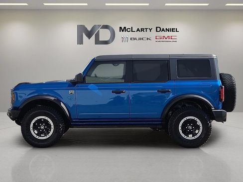 Used 2022 Ford Bronco Big Bend w/ Sasquatch Package AWD/4WD image 2